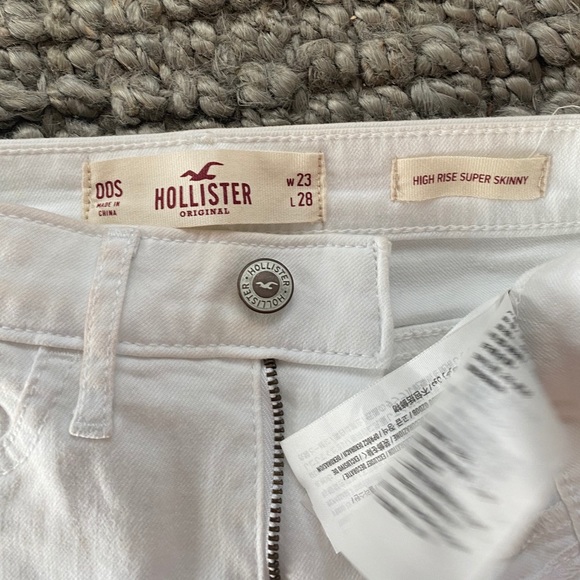 High rise distressed skinny jeans - Picture 3 of 4